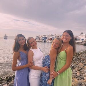 Meet your Posher, Constance